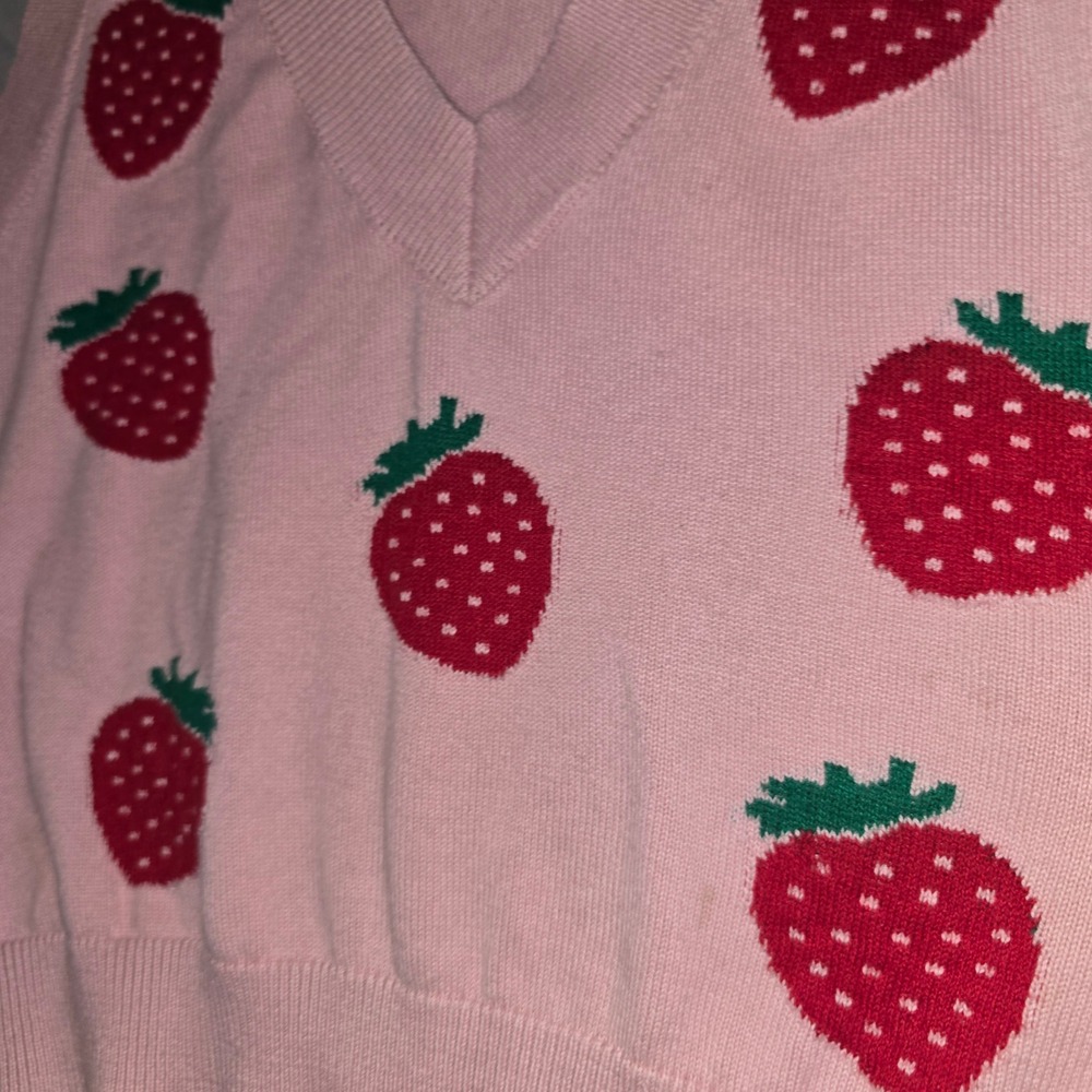 Hot Topic Sweater Vest Small Womens Pink Strawberry V-Neck Knit Cottagecore - Picture 5 of 6
